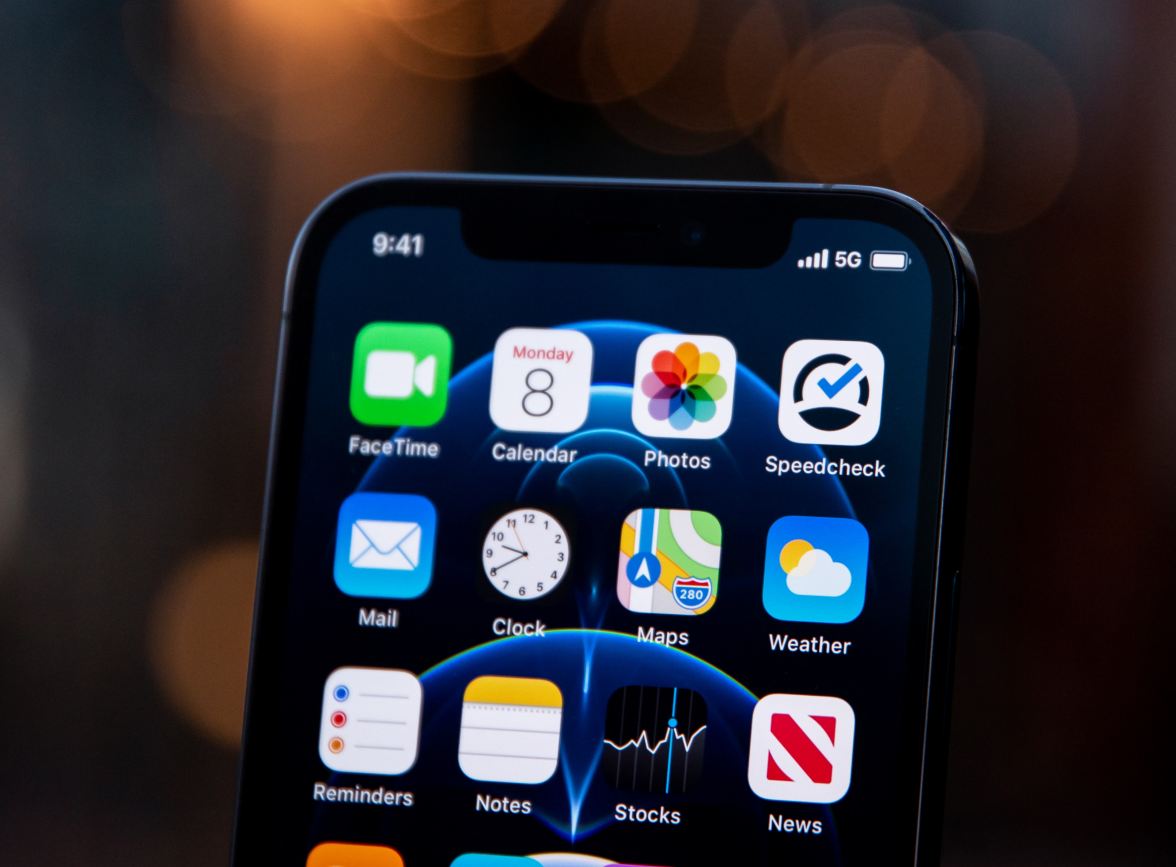 云阳苹果手机维修分享为什么 iPhone 12 在冬季会自动关机 